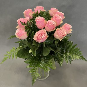 Bukiet 12 różowych róż