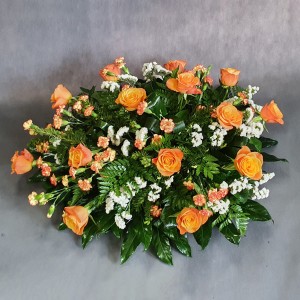 Pogrzebowa wiązanka w pomarańczowej tonacji 