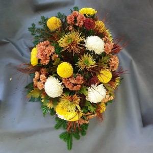 Pogrzebowa jesienna wiązanka z kwiatów mieszanych